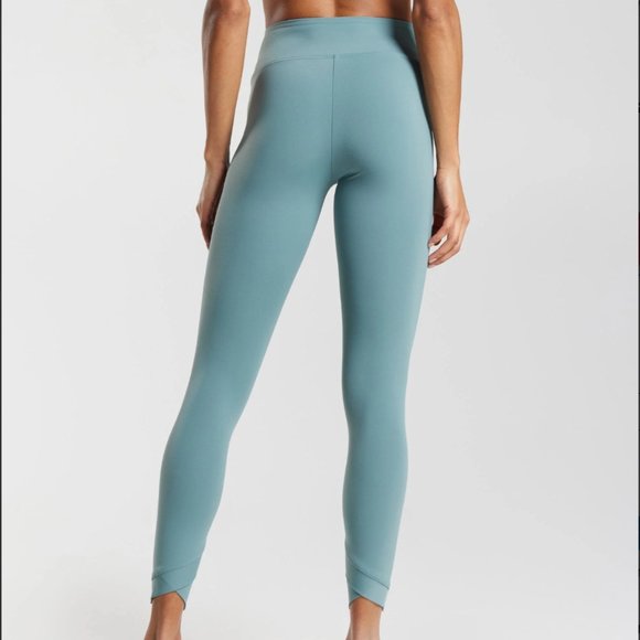 Gymshark Crossover Leggings - Picture 3 of 9